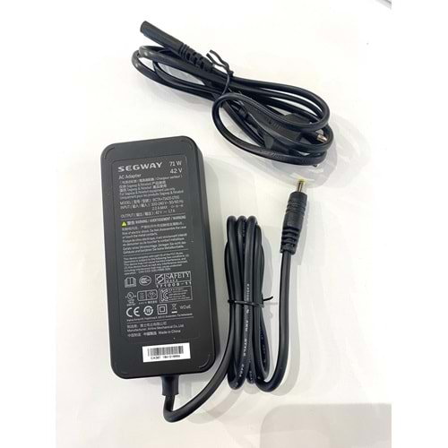 Forline AT0422 42V 2A 5x5x2.5 Elektrikli Kaykay/Bisiklet/Scooter Şarj Adaptörü